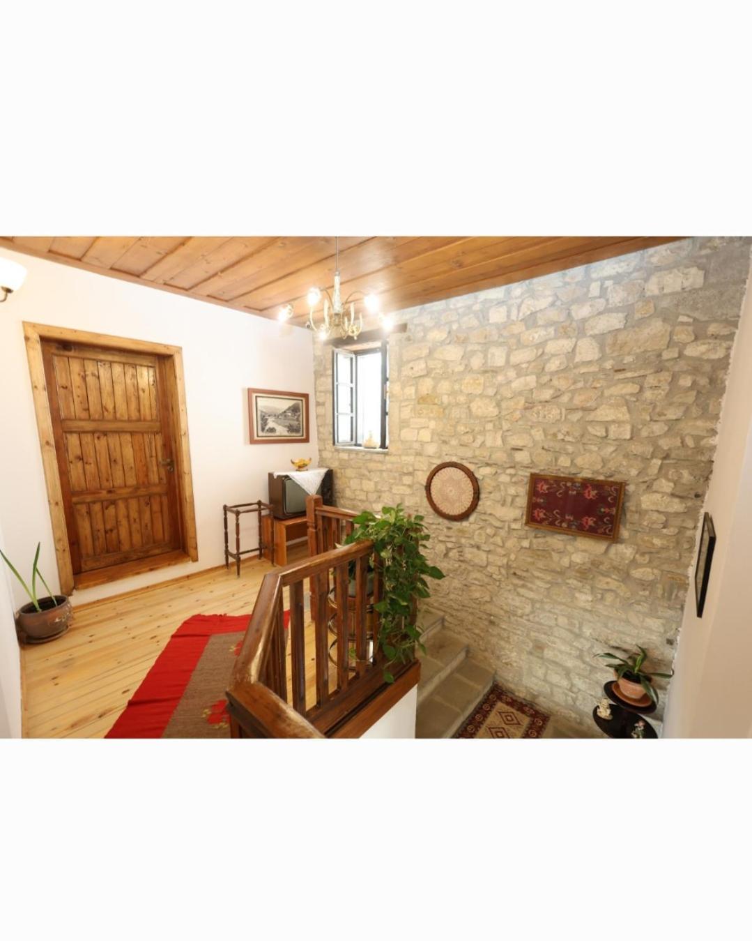 Guest House J.Prifti Berat Exterior foto