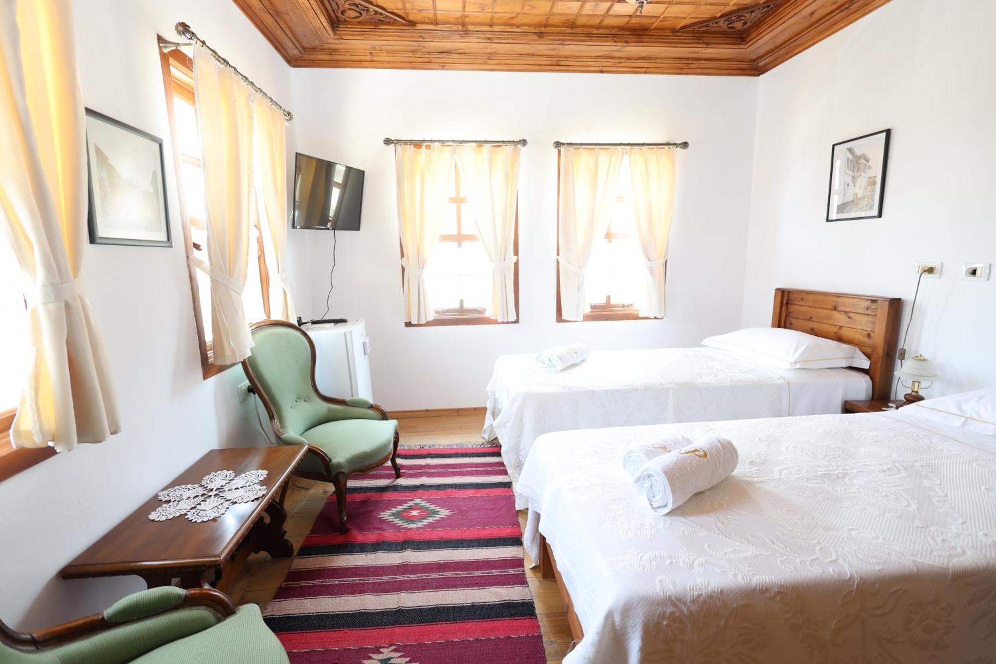 Guest House J.Prifti Berat Exterior foto