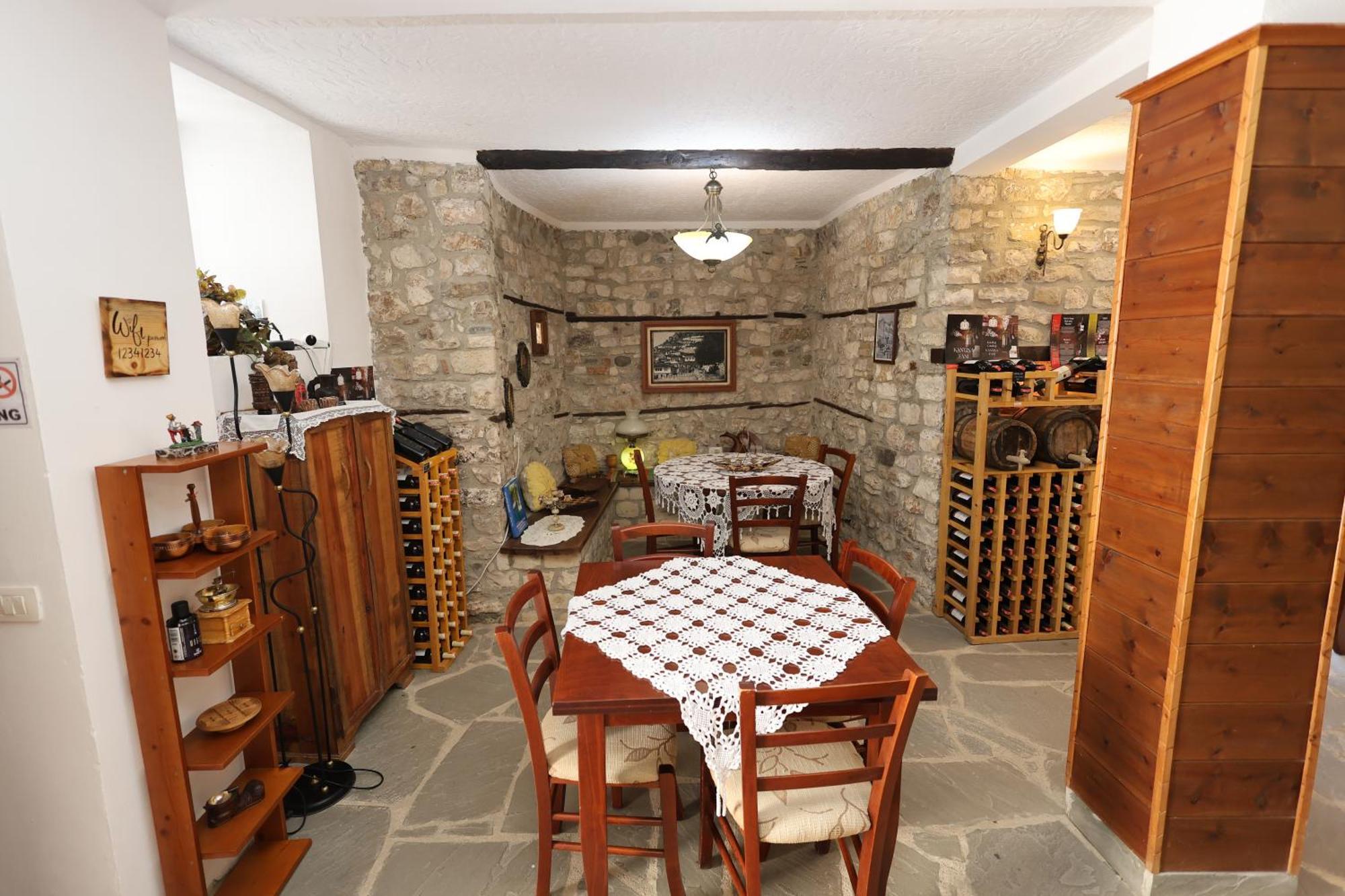 Guest House J.Prifti Berat Exterior foto