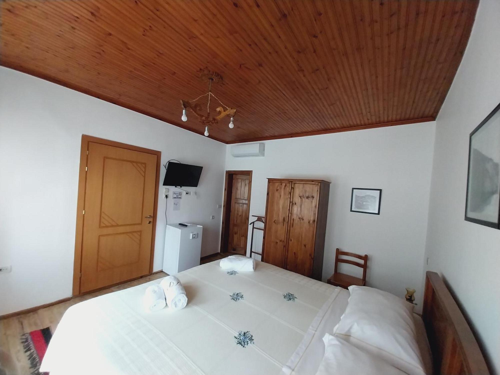 Guest House J.Prifti Berat Zimmer foto