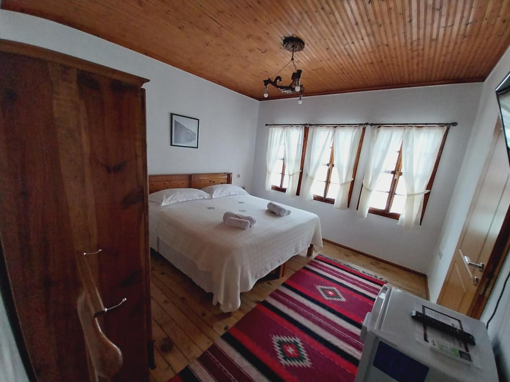 Guest House J.Prifti Berat Exterior foto