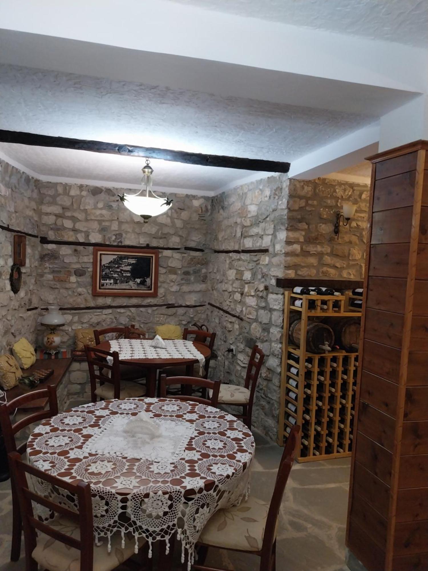 Guest House J.Prifti Berat Exterior foto