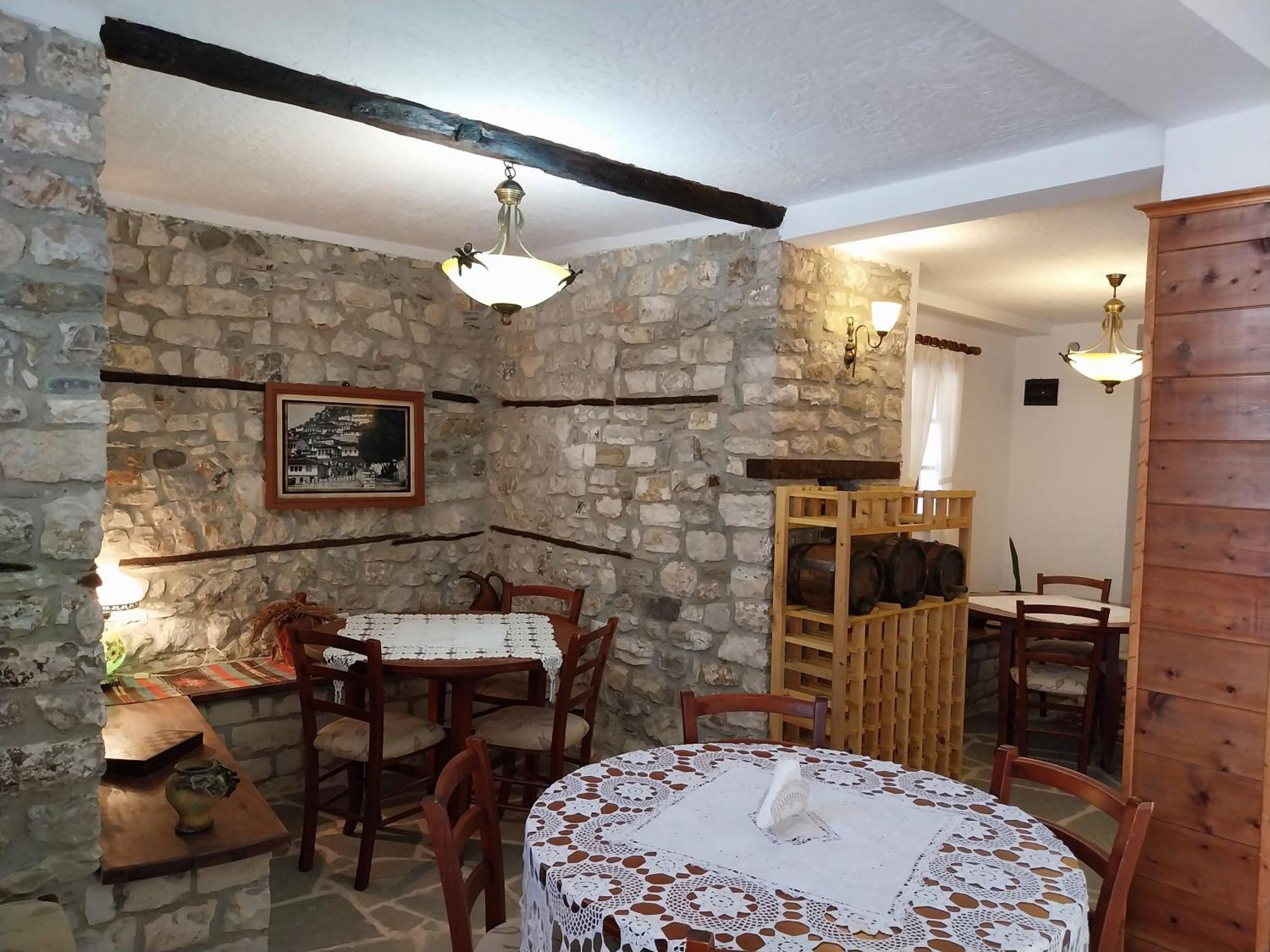 Guest House J.Prifti Berat Exterior foto