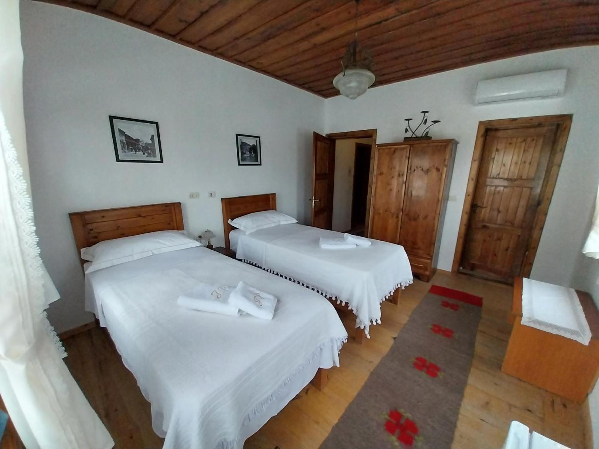 Guest House J.Prifti Berat Exterior foto