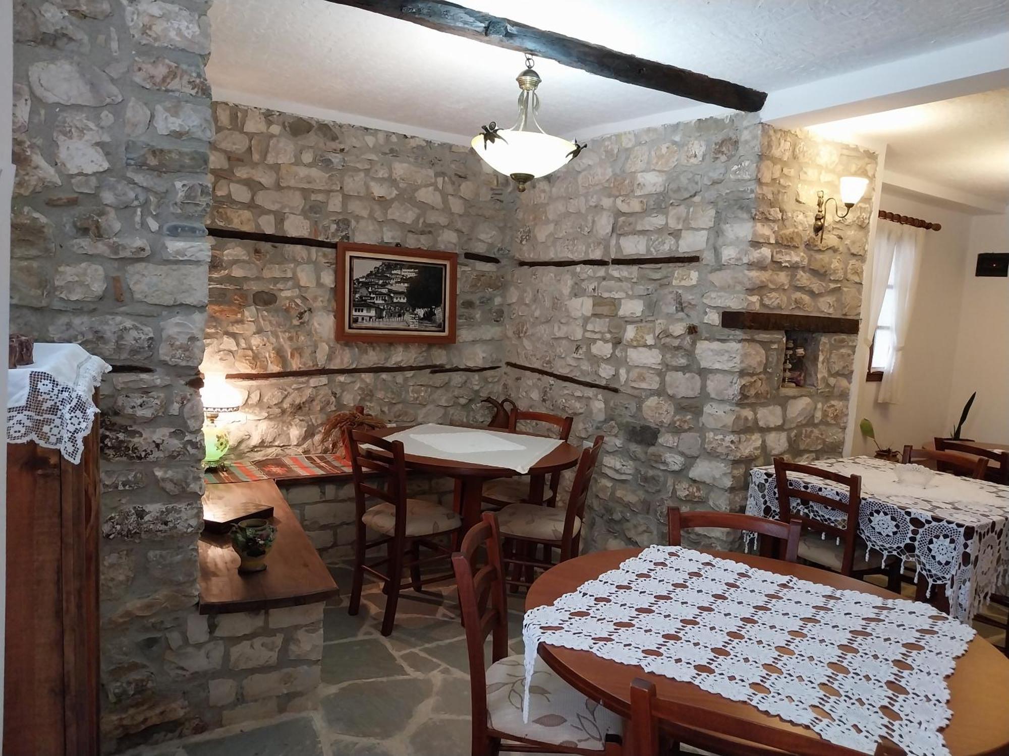 Guest House J.Prifti Berat Exterior foto